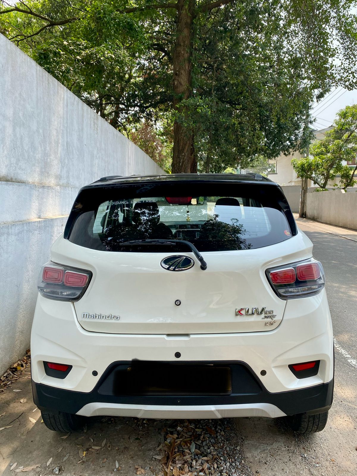 Mahindra KUV 100 2021