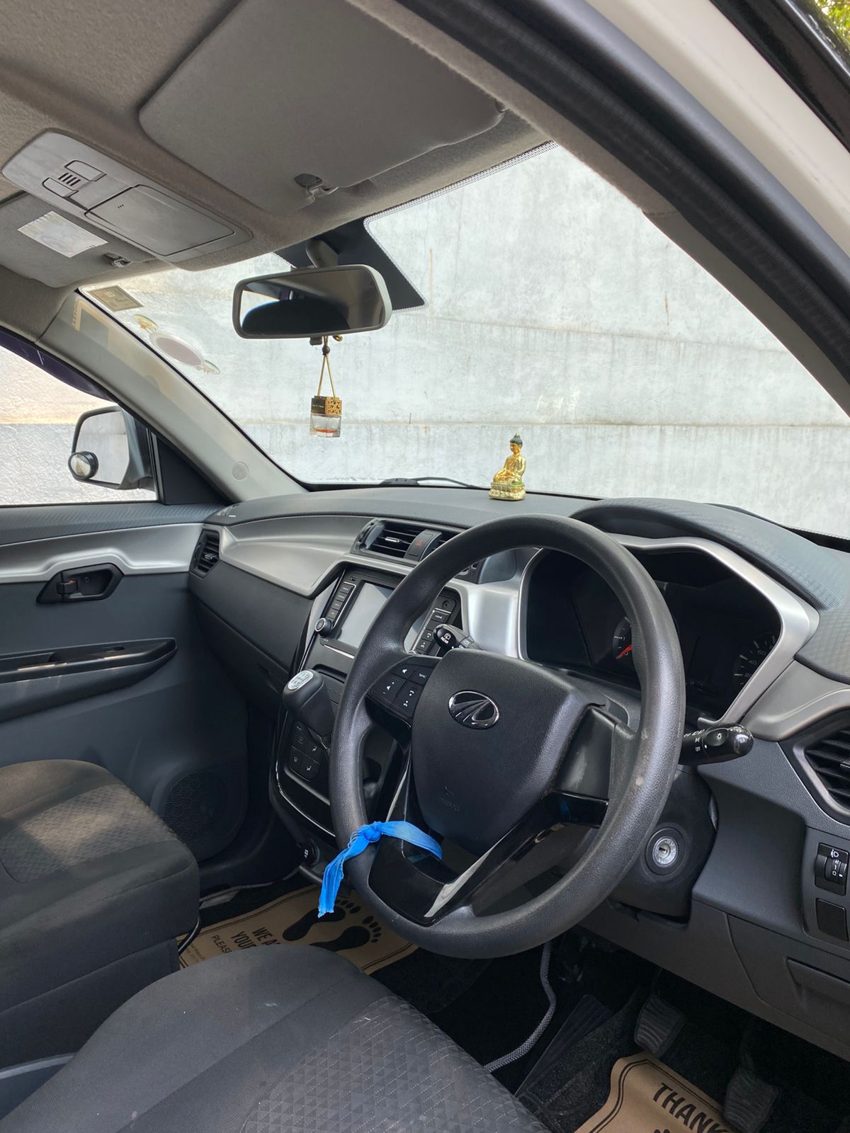 Mahindra KUV 100 2021