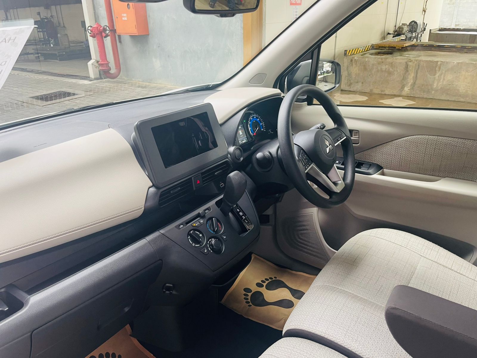 Mitsubishi eK Wagon M-Grade/G-Grade 2024