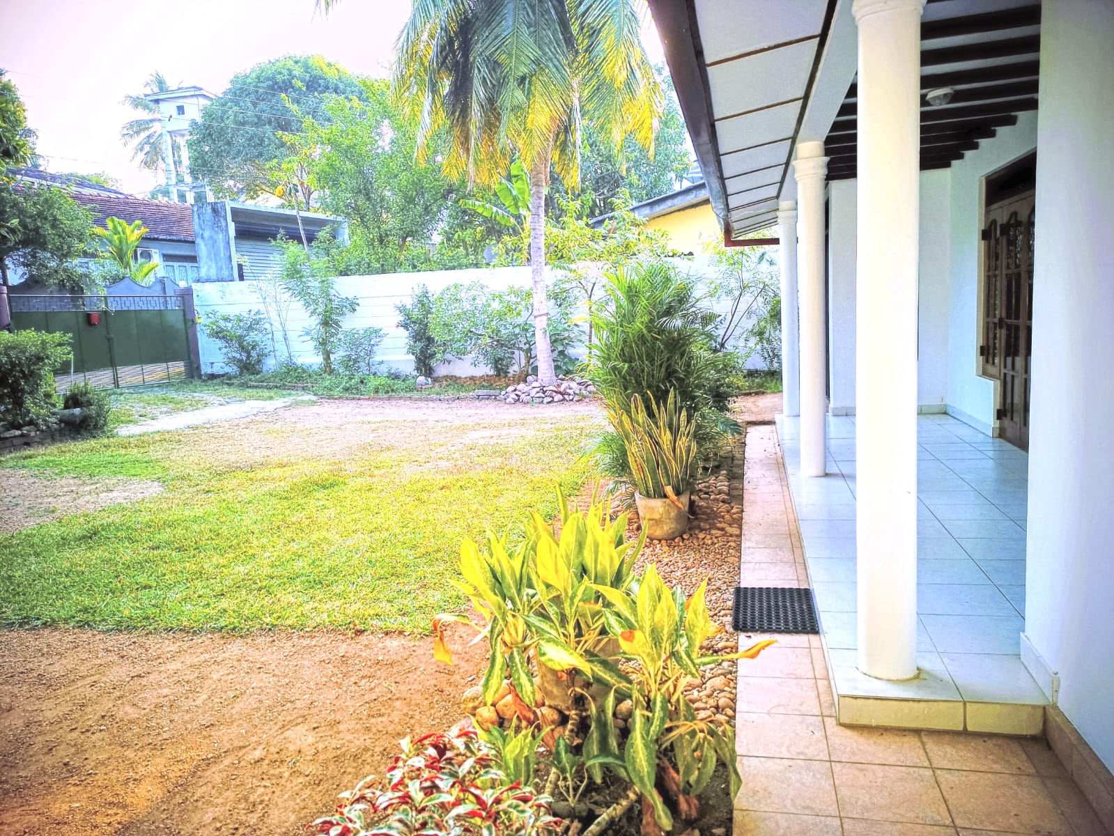 LAND WITH HOUSE FOR SALE IN PELAWATTE JUNCTION, BATTARAMULLA