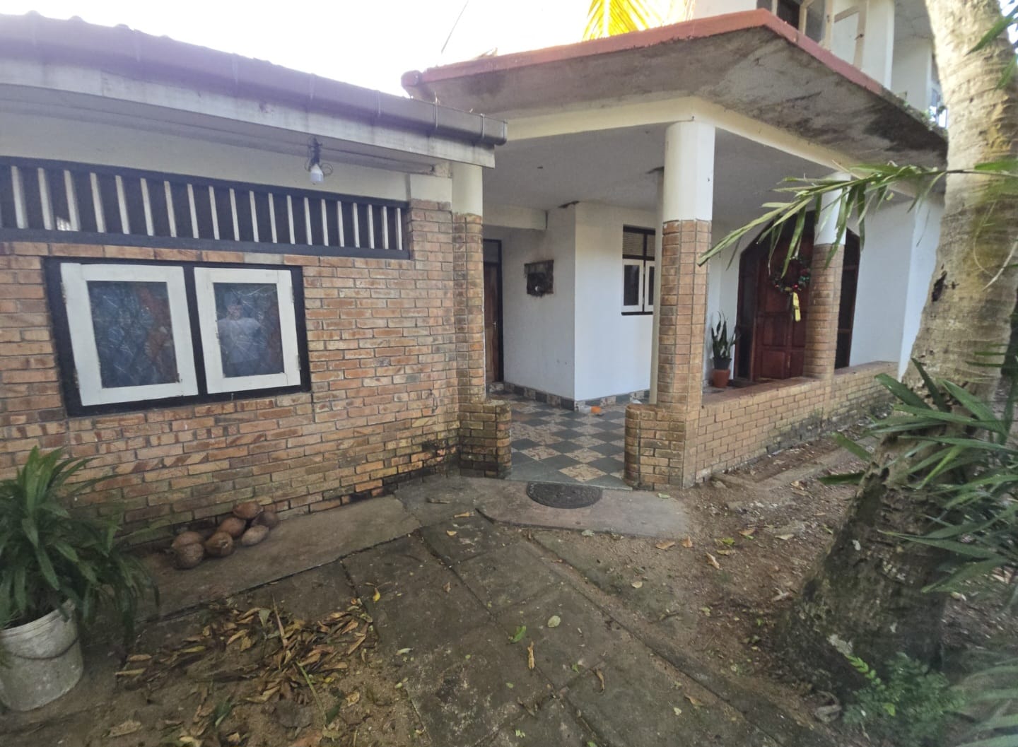 Prime 15.5 Perch House with Land in Dehiwala Sale