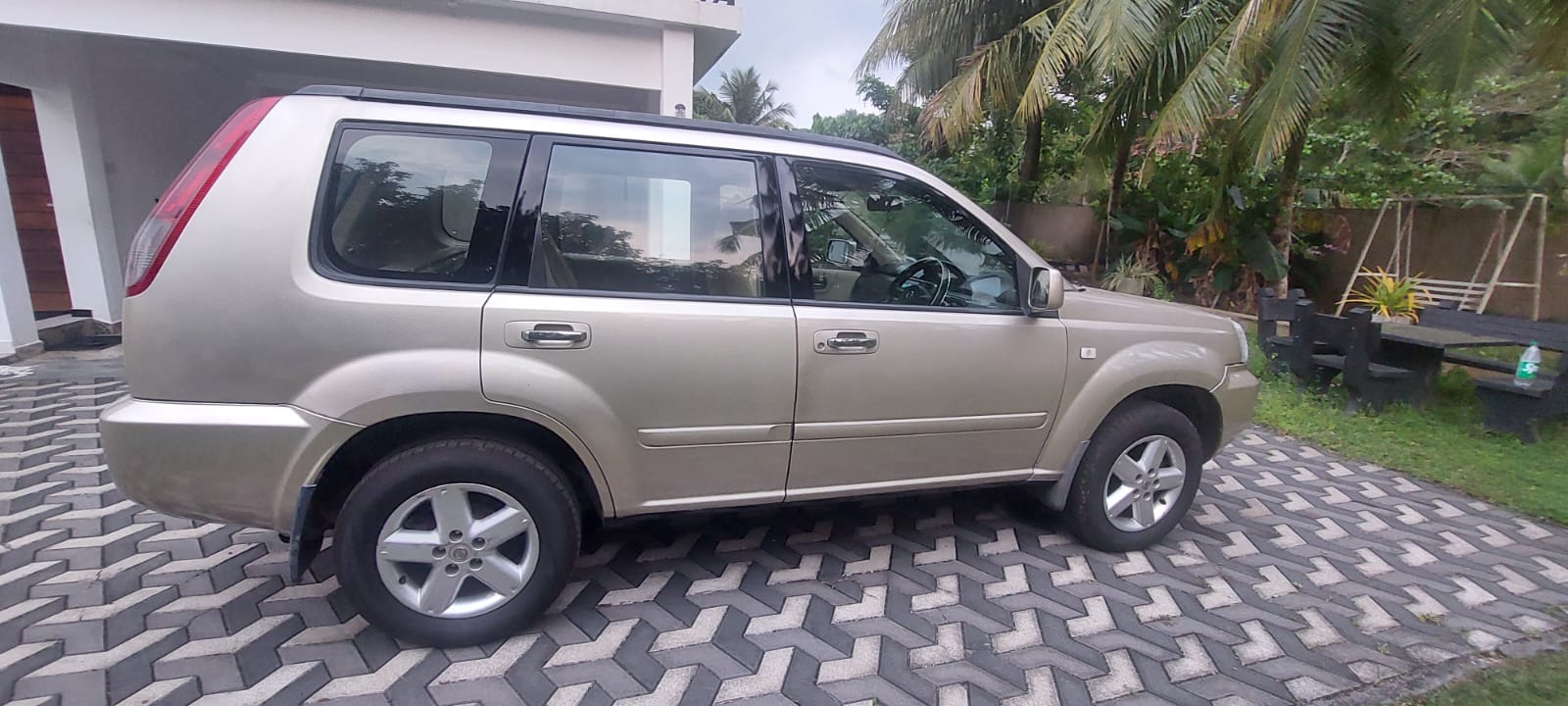 Nissan X-Trail T30 2005