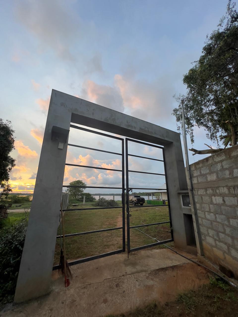 තිස්සමහාරාම වැව් ඉස්මත්තෙන් ඉඩමක්
