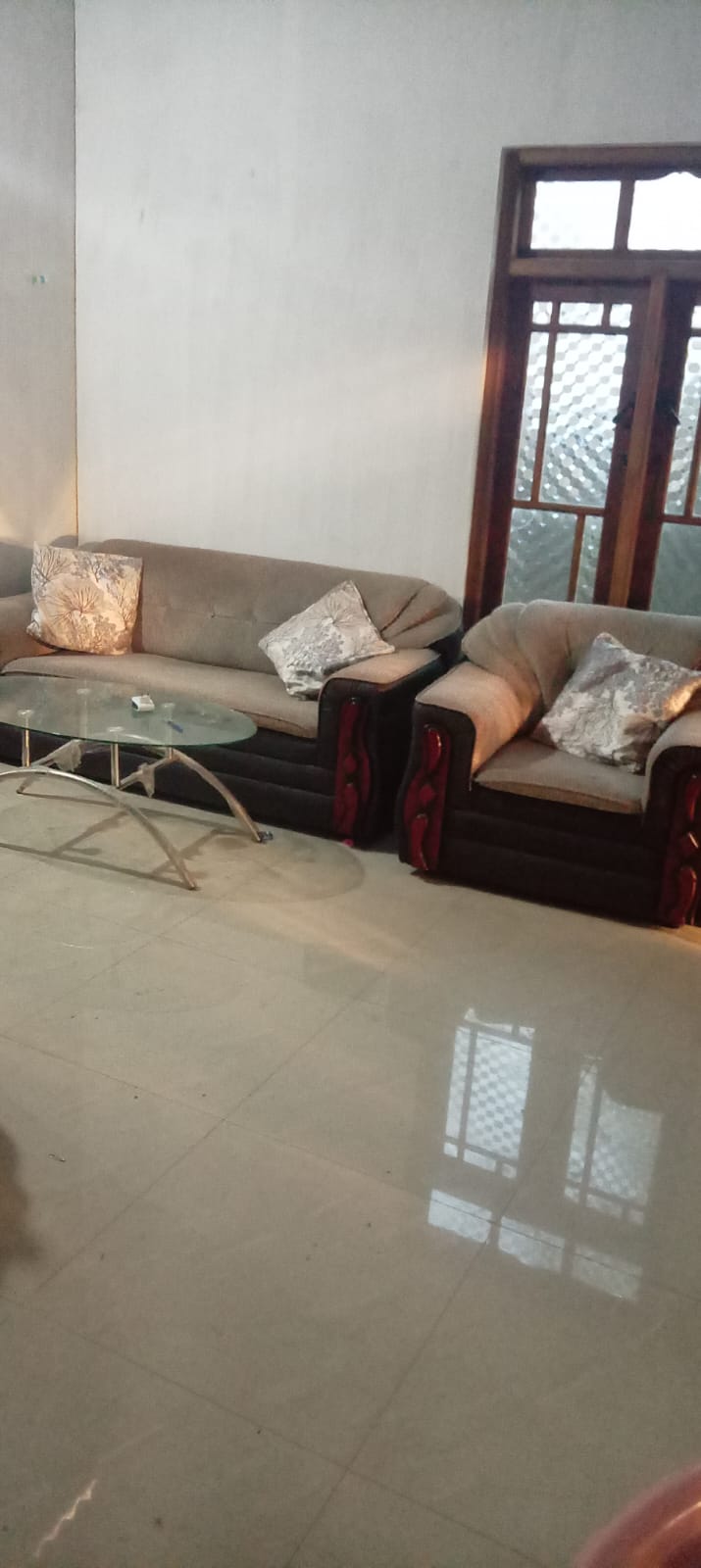 දෙමහල් නිවස විකිණිමට – ගිරිඋල්ල