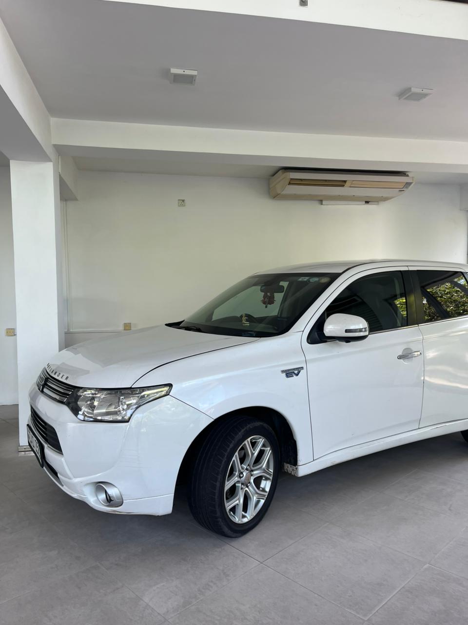 Mitsubishi Outlander 2014