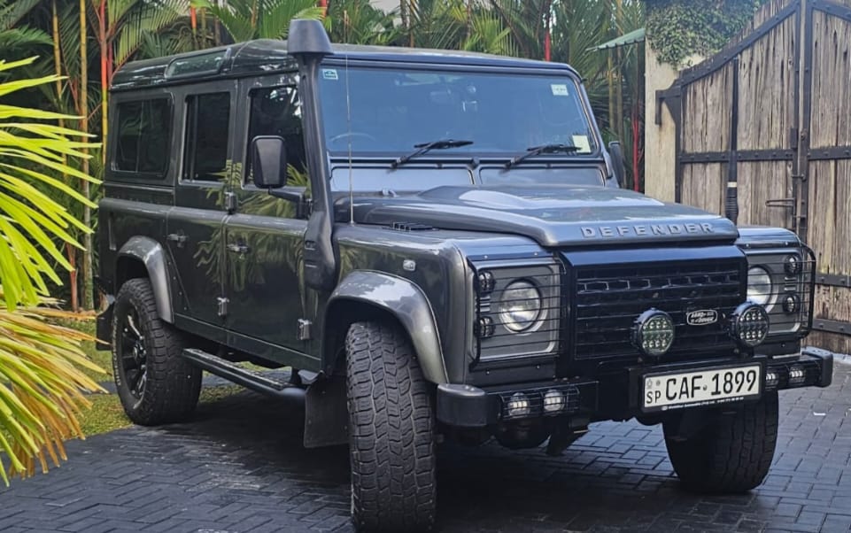 Land Rover Defender 110 2014
