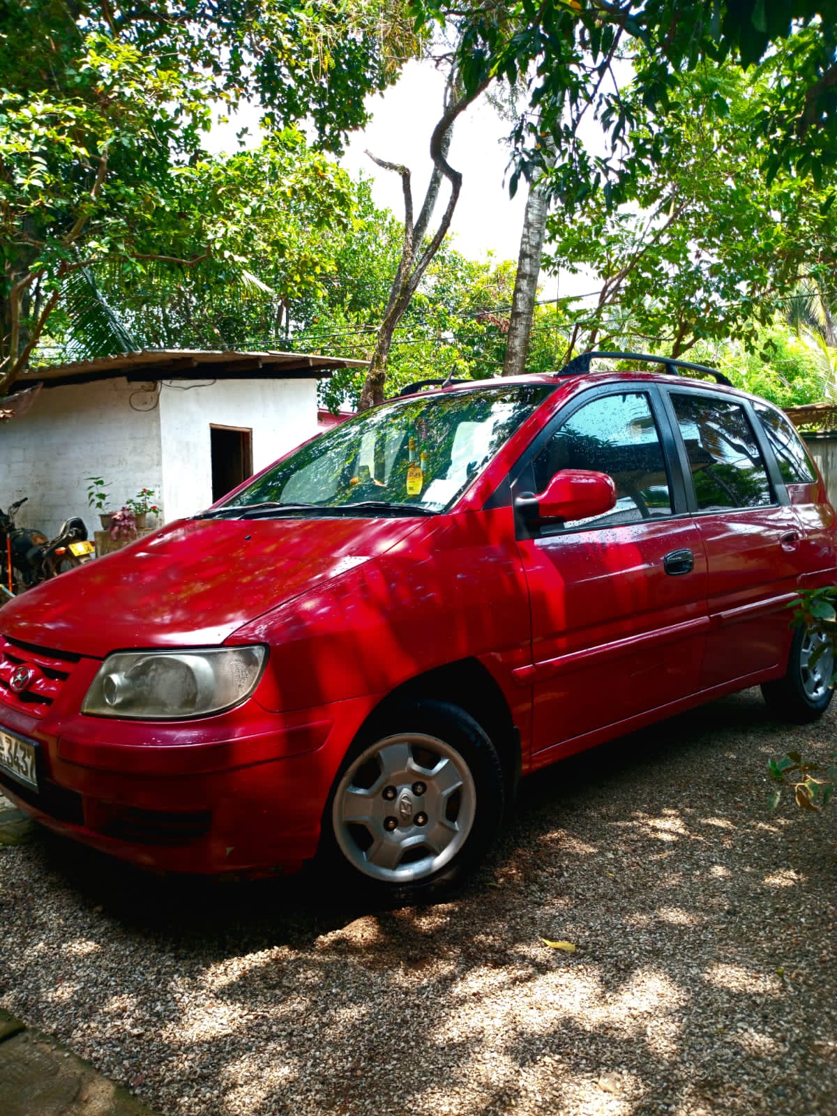 Hyundai  2001
