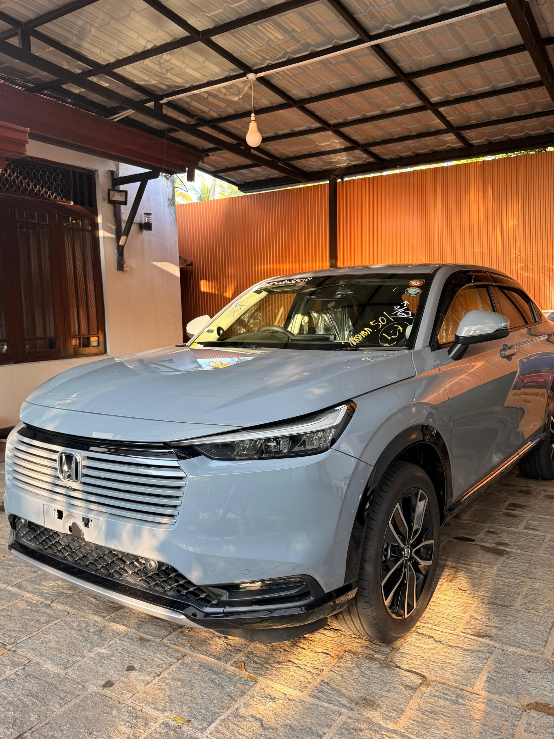 Honda Vezel Premium 2025