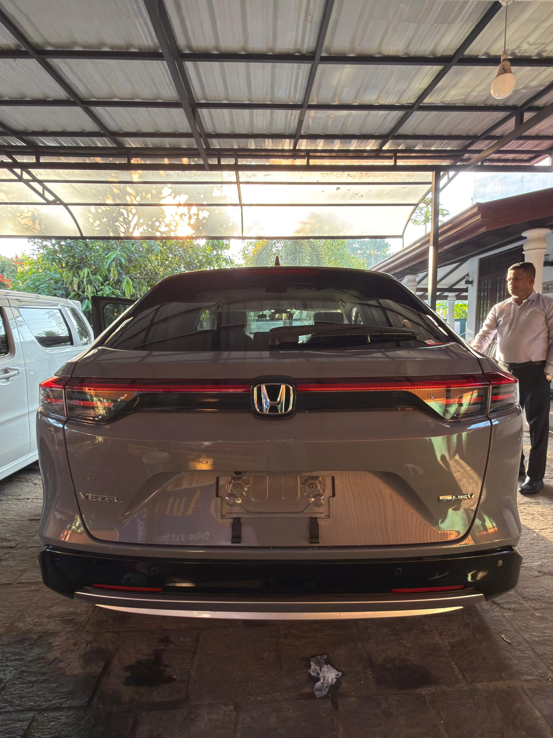 Honda Vezel Premium 2025
