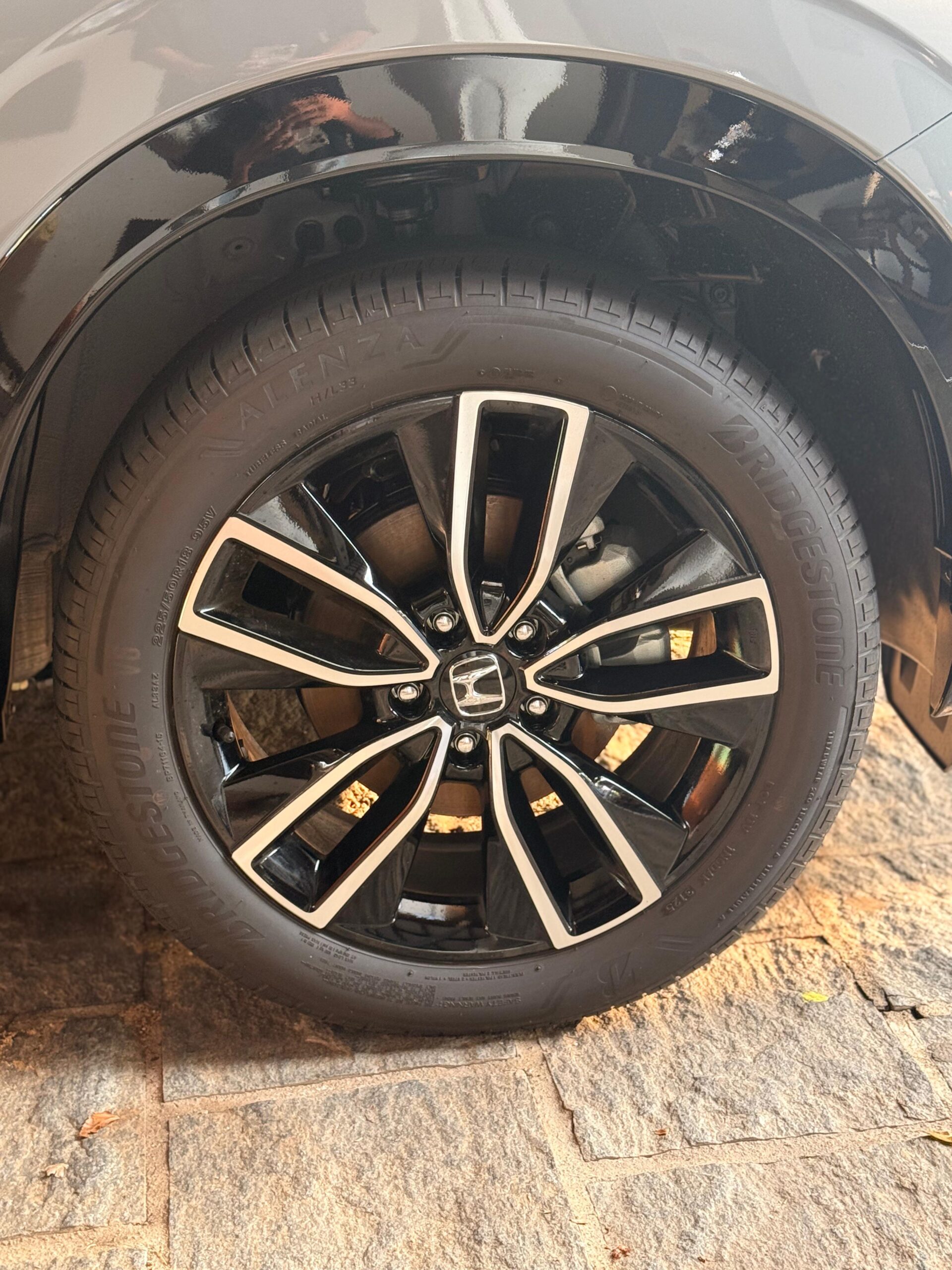 Honda Vezel Premium 2025