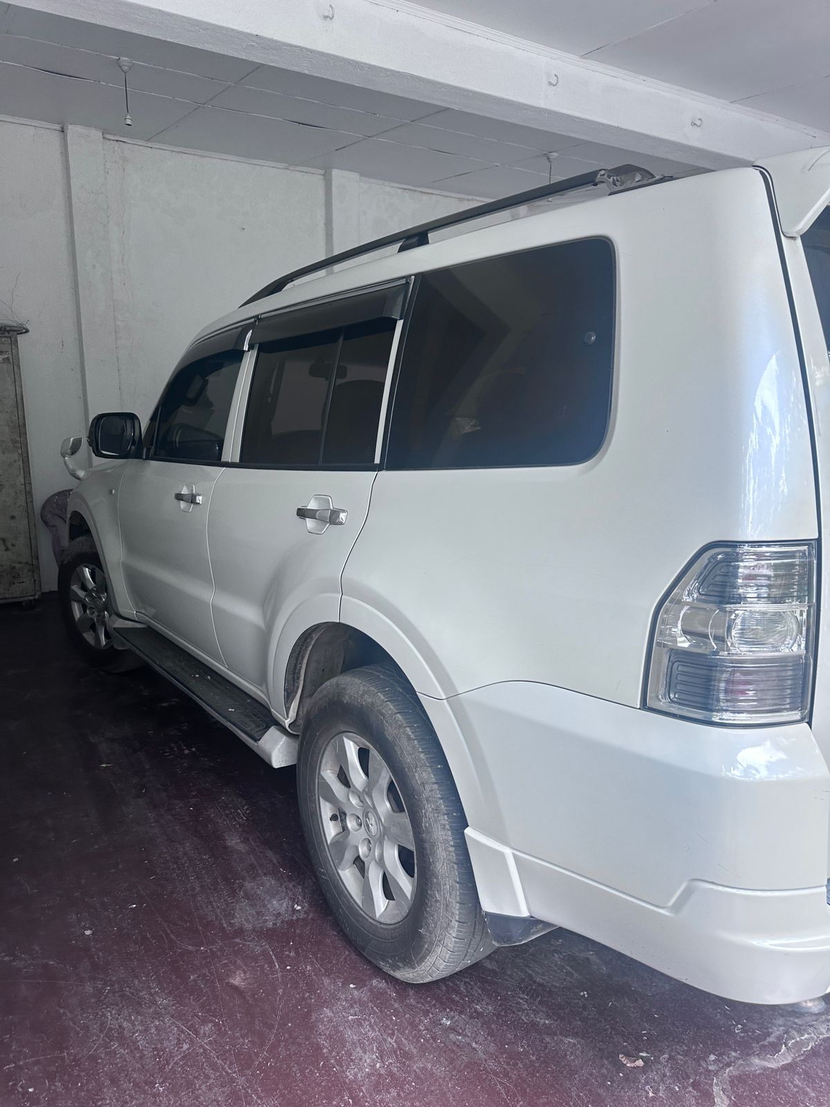 Mitsubishi Montero 2013