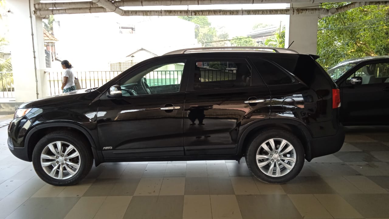 Kia Sorento AWD Full Options 2011