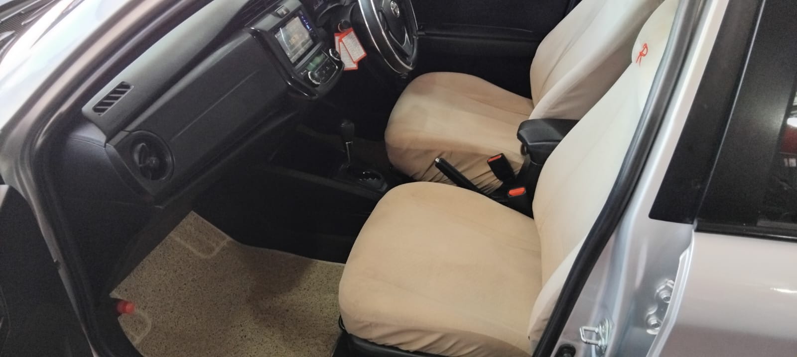 Toyota Axio 2016