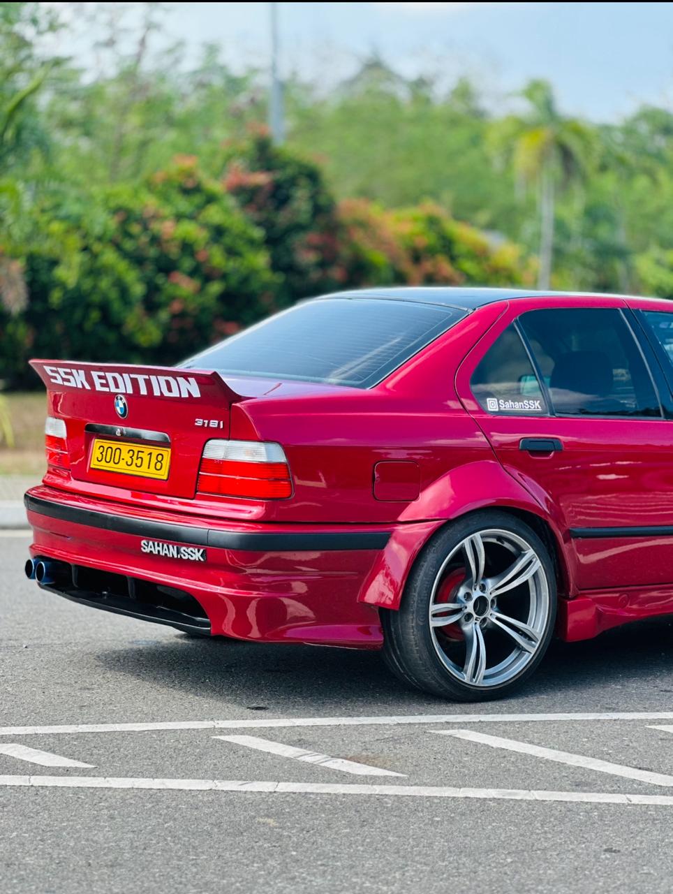 BMW E Series 1992