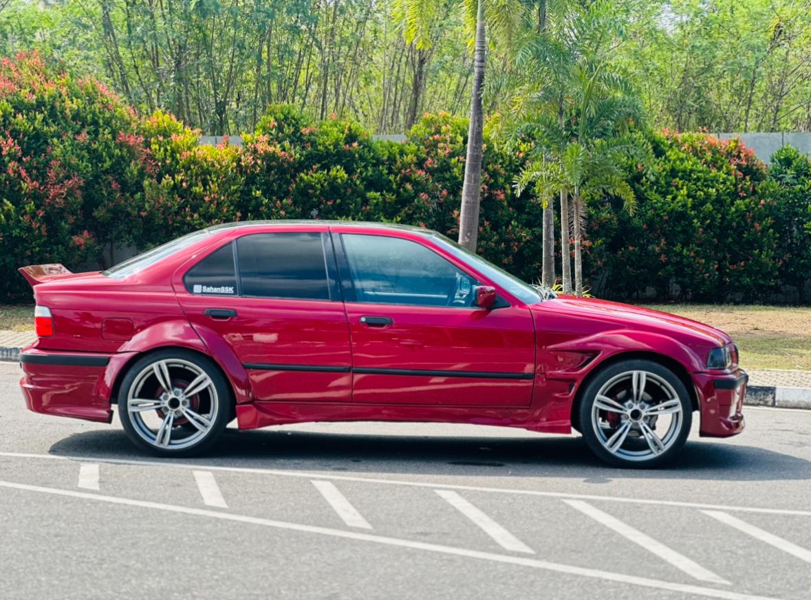 BMW E Series 1992