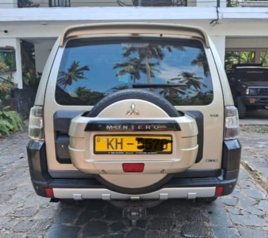 Mitsubishi Montero 2007
