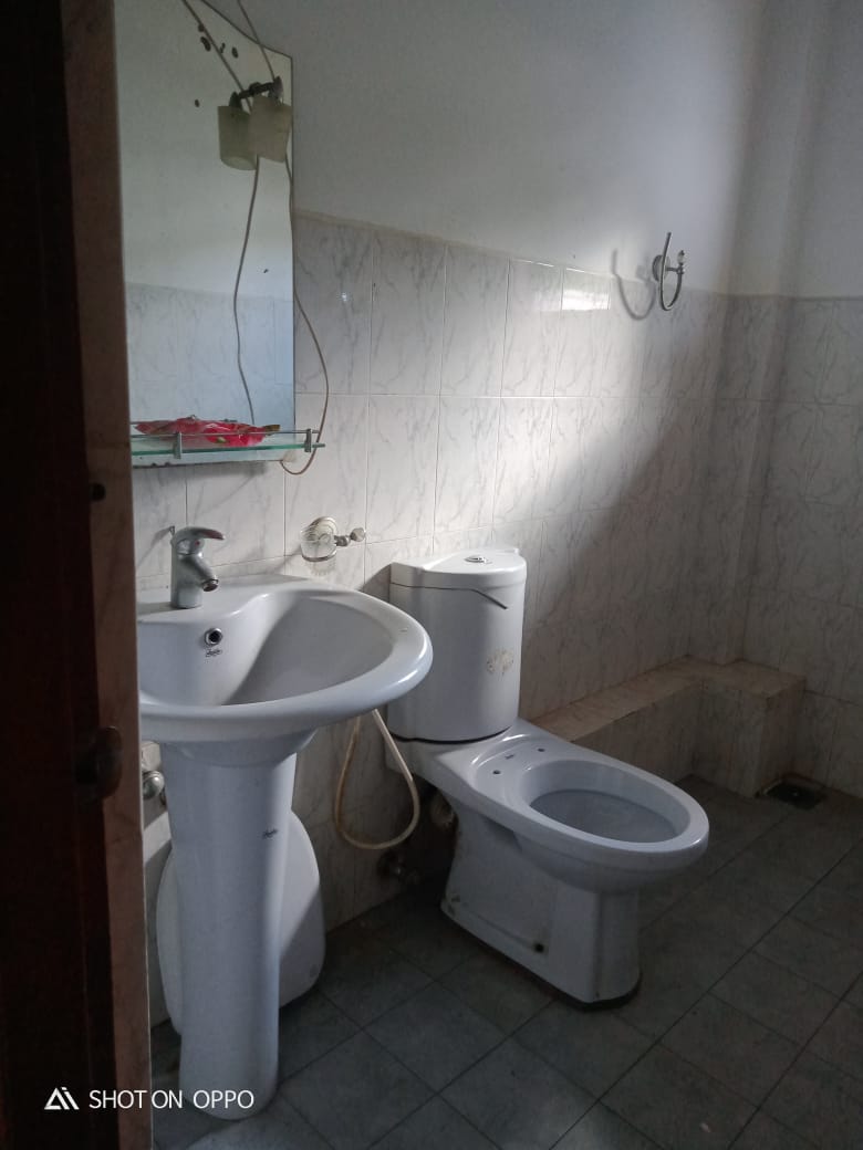 16-PERCH LAND WITH HOUSE FOR SALE IN YAKKALAMULLA, GALLE