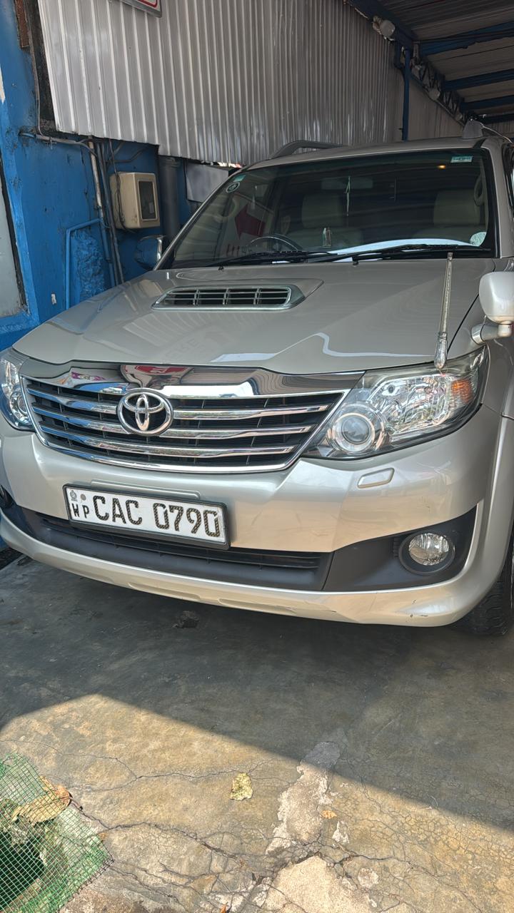 Toyota Fortuner 2013