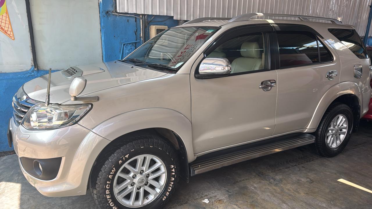Toyota Fortuner 2013