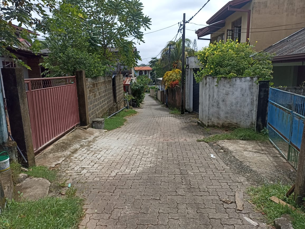 Land With A House For Sale – Molpe