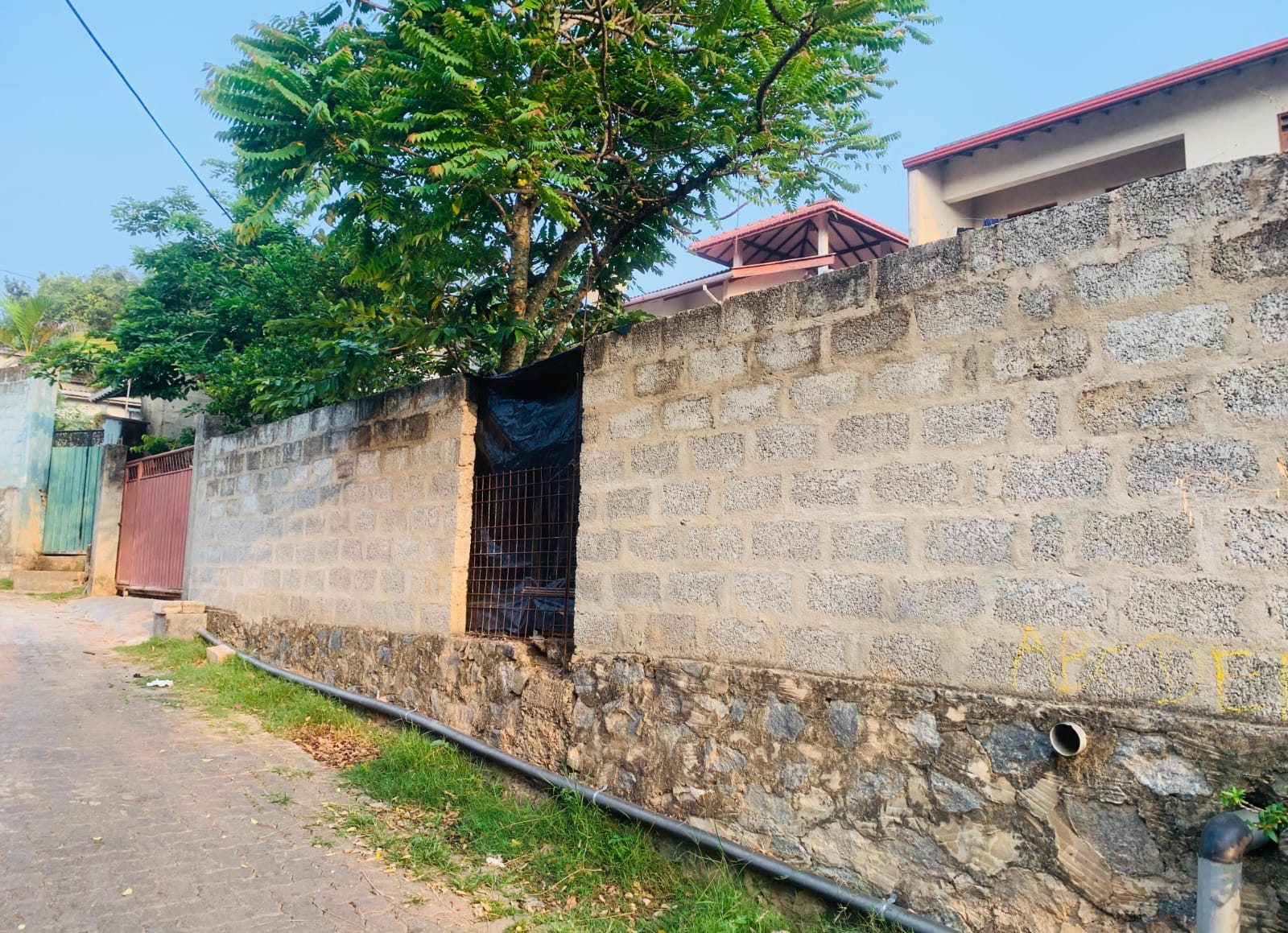 Land With A House For Sale – Molpe