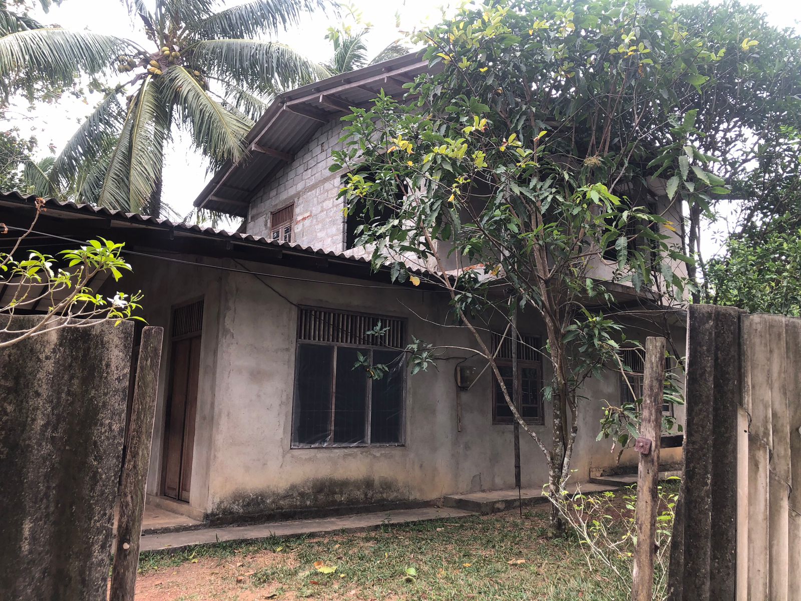 House with Land for Sale Weliweriya