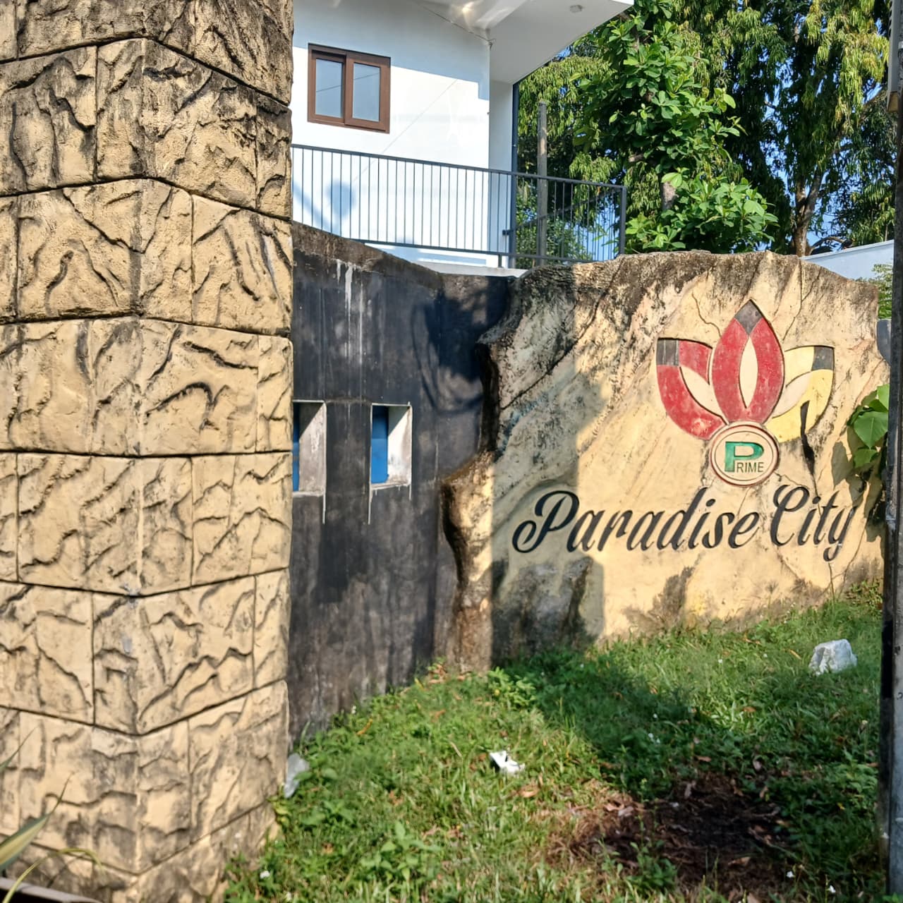 8.5 P Land for Sale in Athurugiriya( Prime Paradise City)