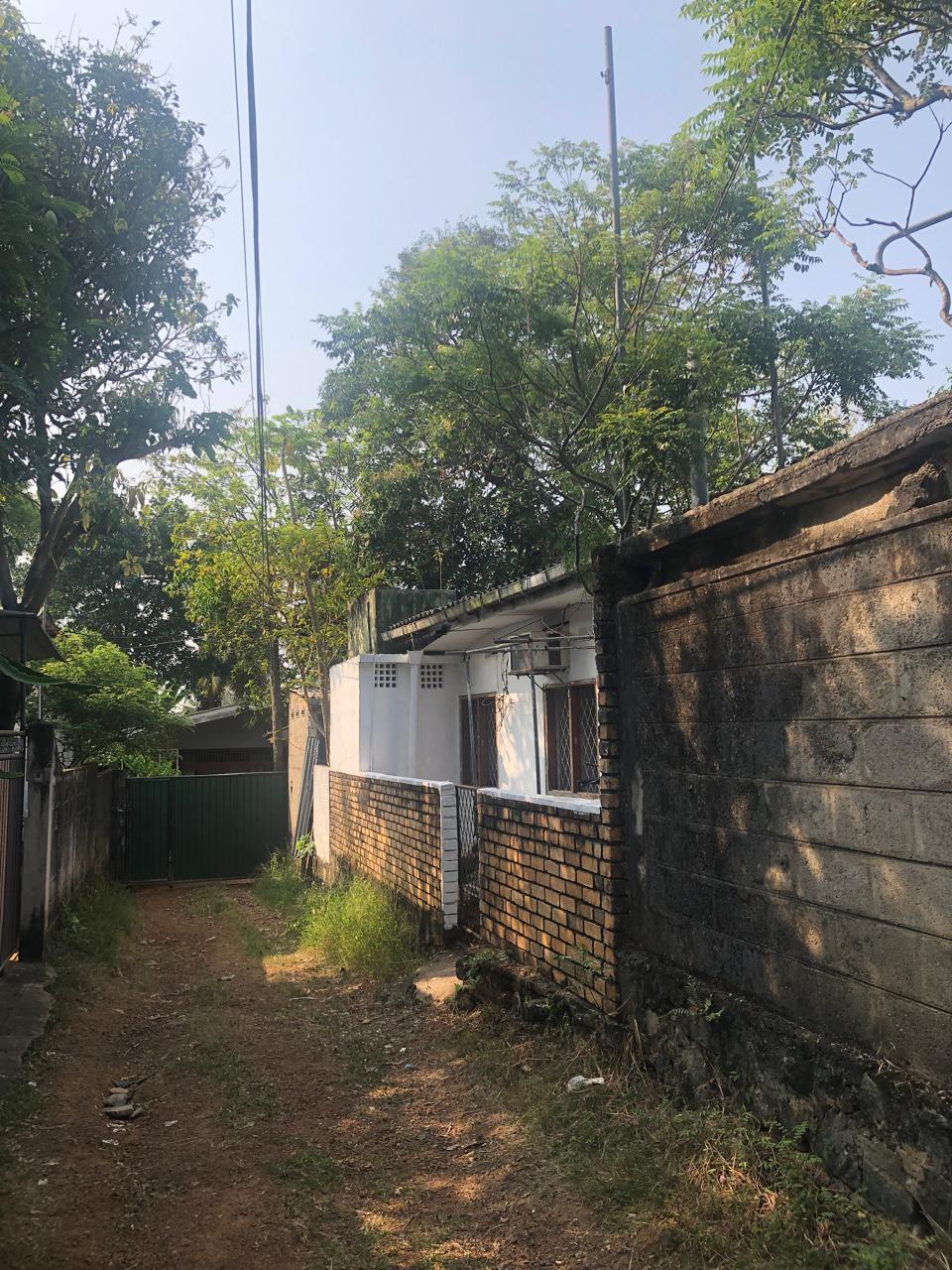 House with Land for Sale – Piliyandala Town
