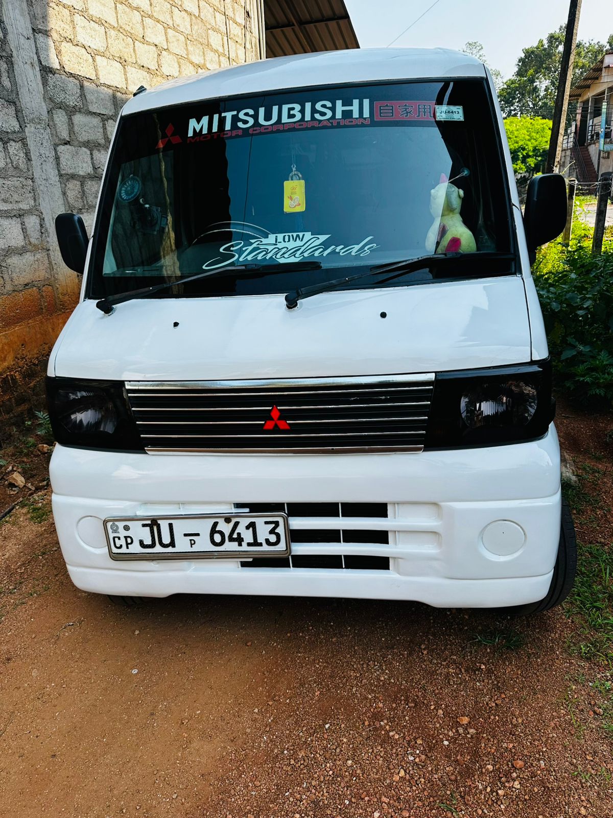 Mitsubishi Minicab 2001
