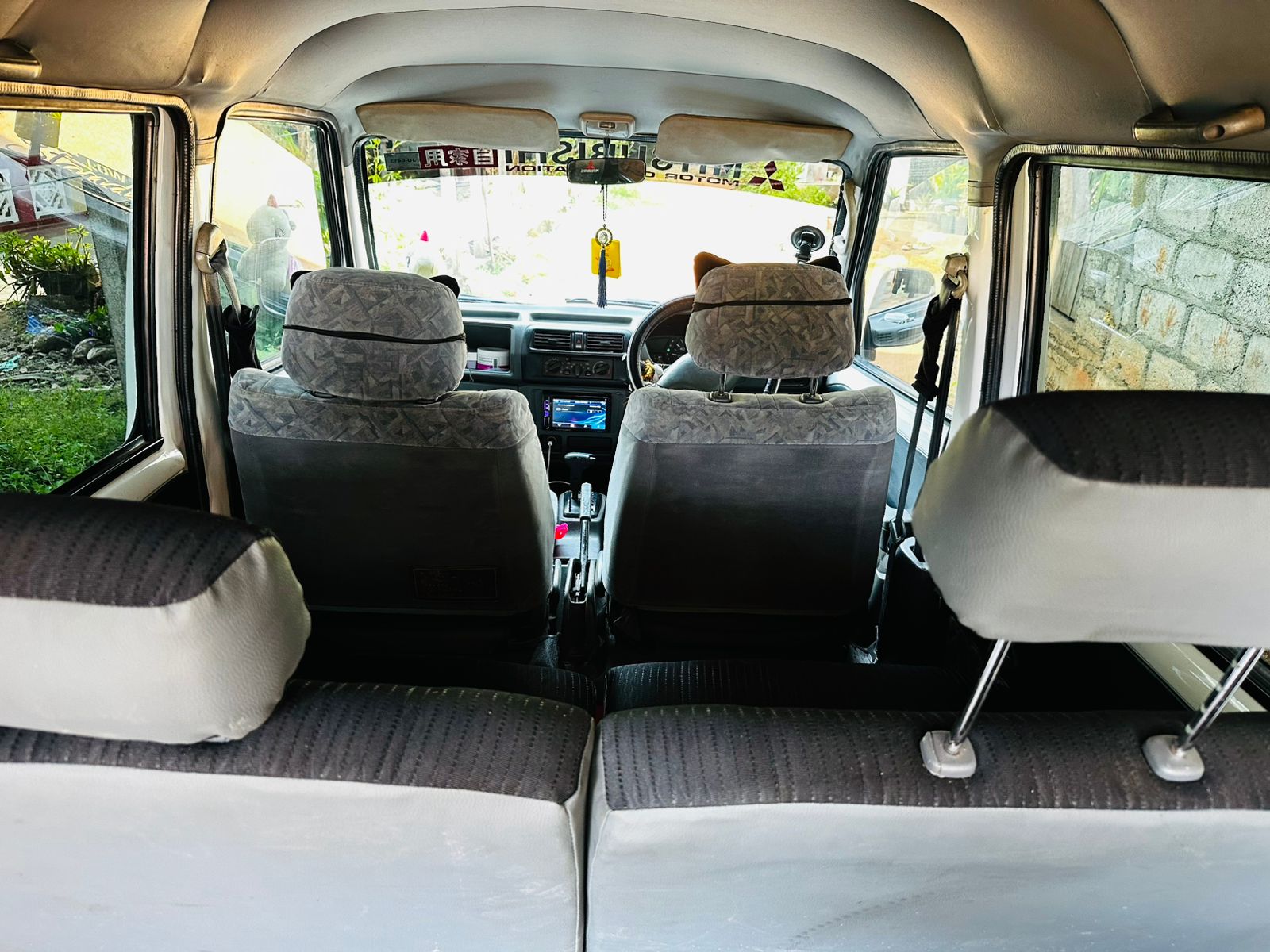 Mitsubishi Minicab 2001