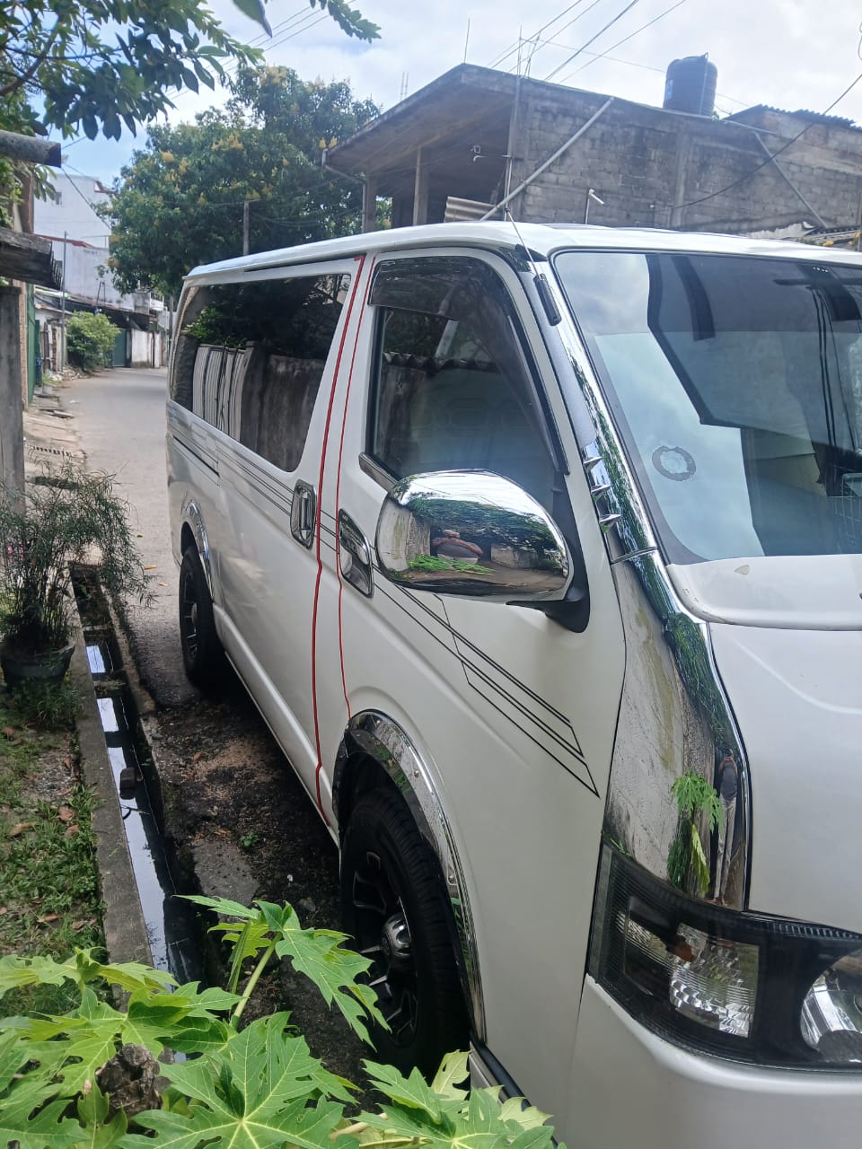 TOYOTA KDH 205 VAN FOR SALE