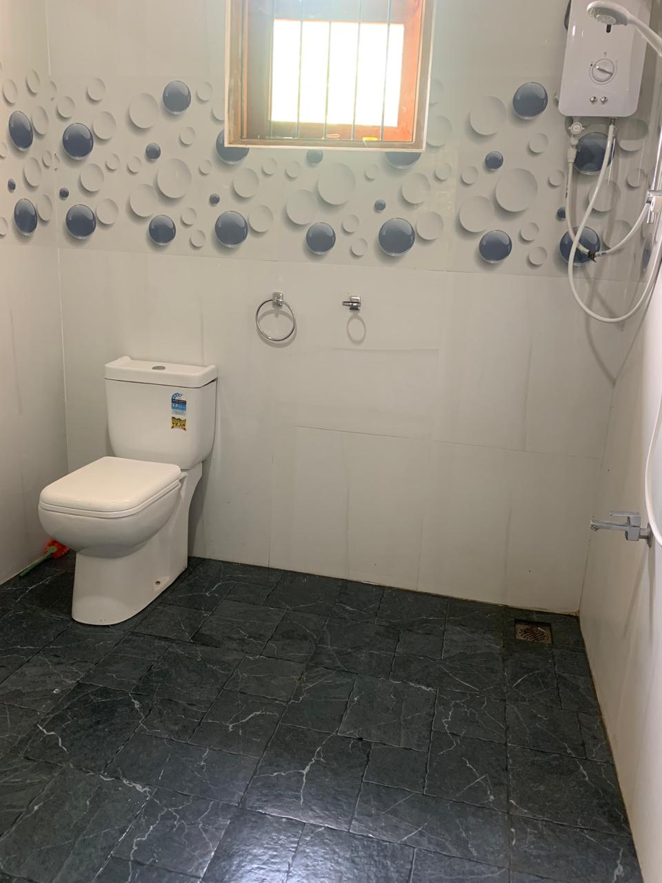Land With House For Sale In Puwakpitiya