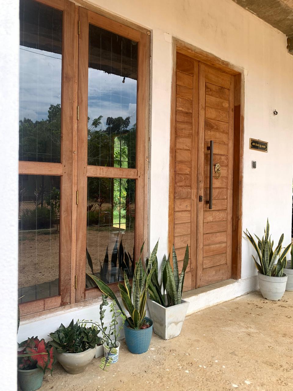 Land With House For Sale In Puwakpitiya