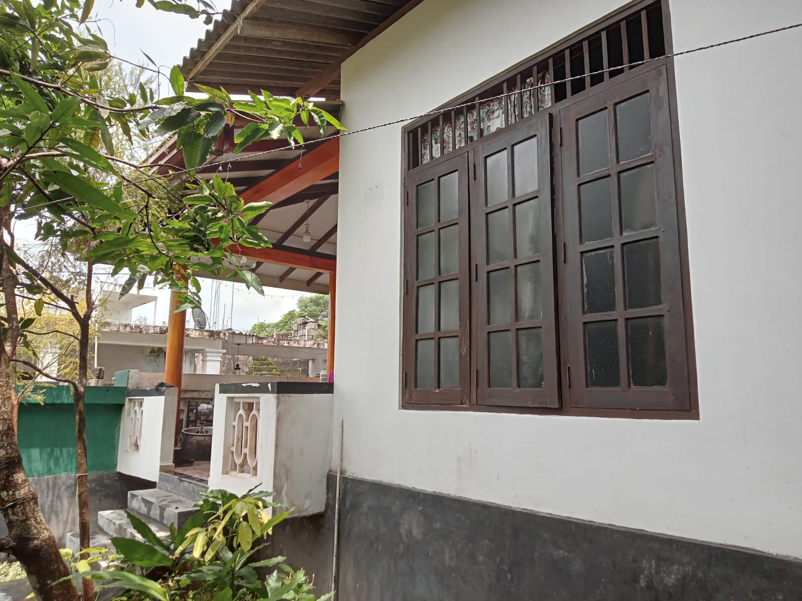 Land With House For Sale In Kuruwita