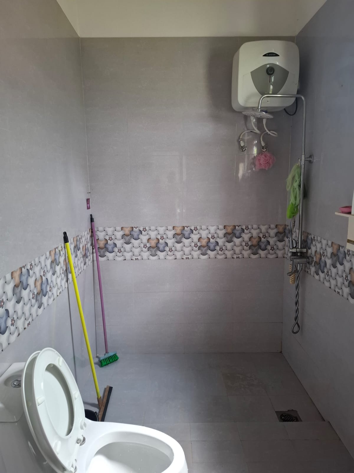 20-PERCH LAND WITH HOUSE FOR SALE IN KADAWATHA