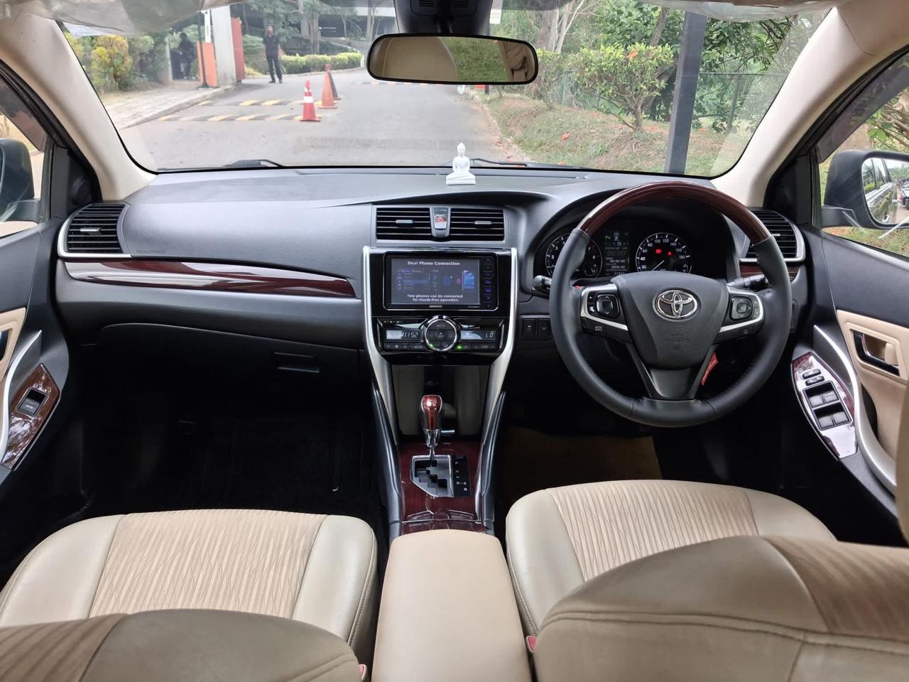 Toyota Premio G Superior 2017