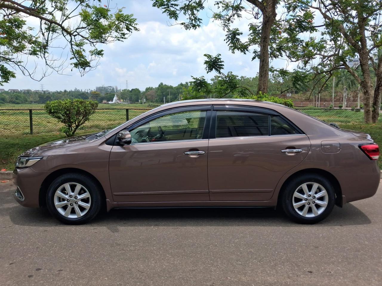 Toyota Premio G Superior 2017