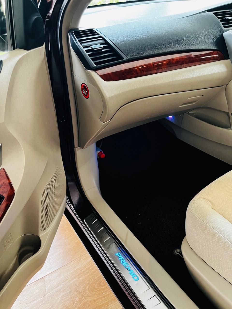 Toyota Premio G Superior 2013