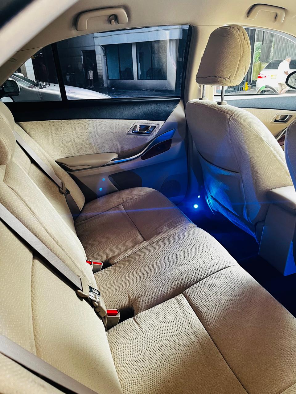 Toyota Premio G Superior 2013