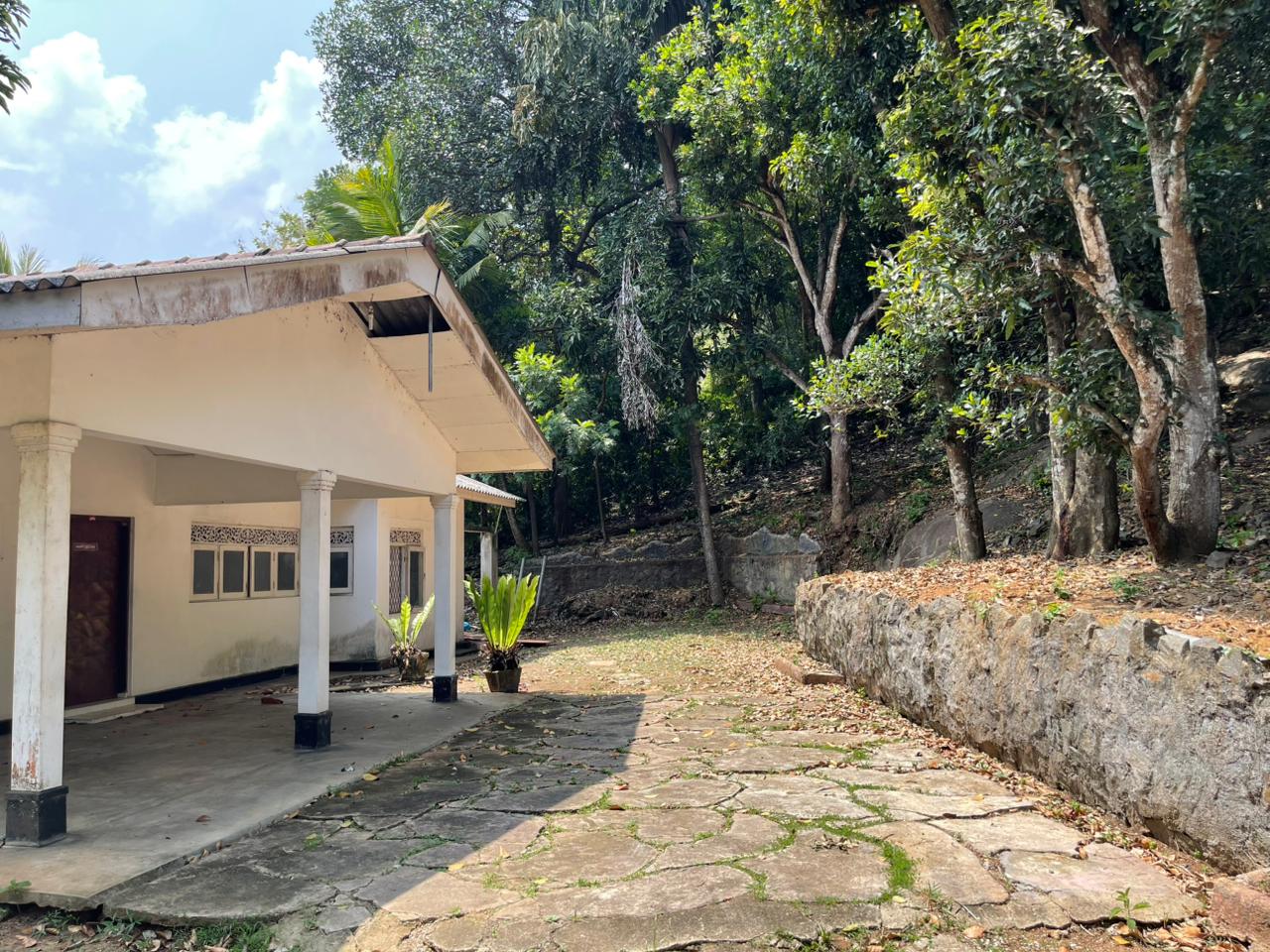 🏡 URGENT SALE – PRIME PROPERTY IN KURUNEGALA! 🔥