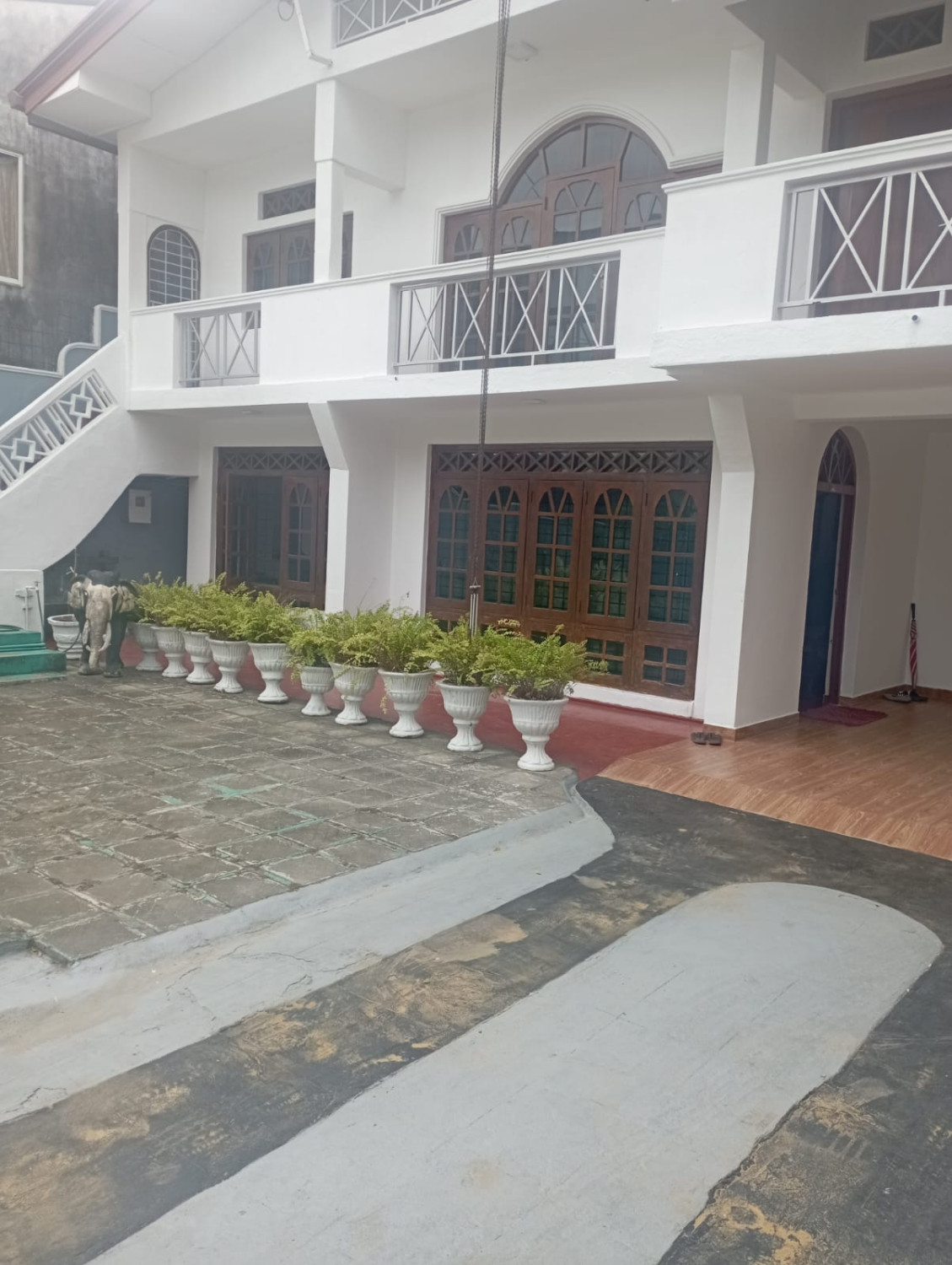 2 STORY HOUSE FOR QUICK SALE