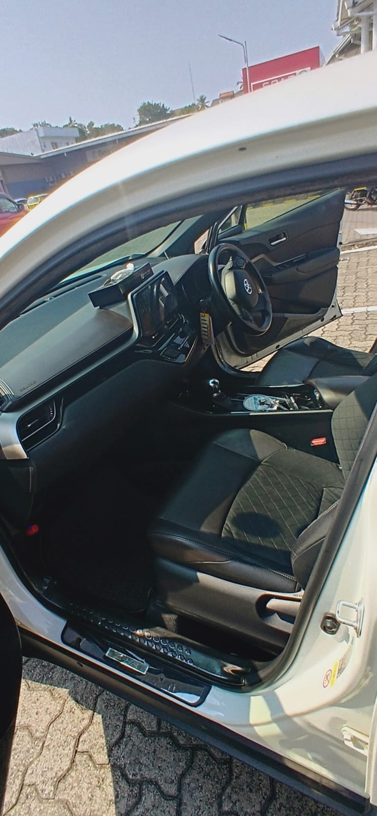 Toyota CHR NGX 50 AWD 2017