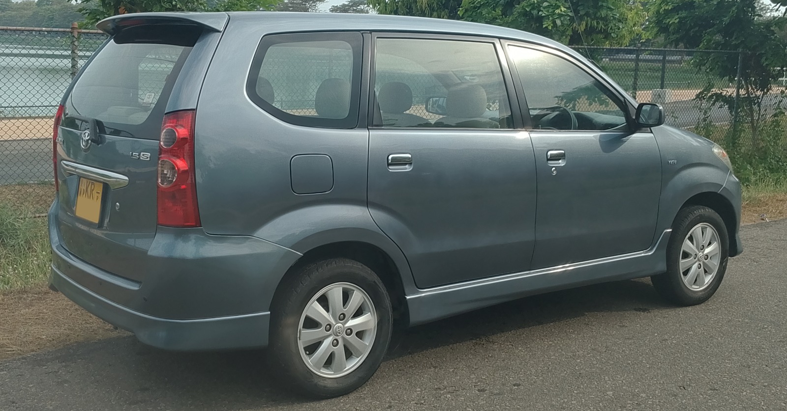 Toyota Avanza 2011