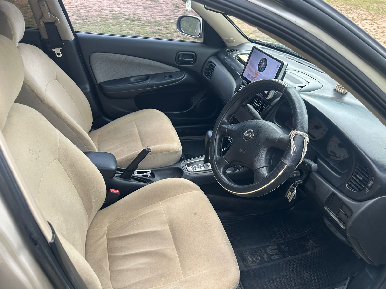 Nissan N17 Ex Saloon