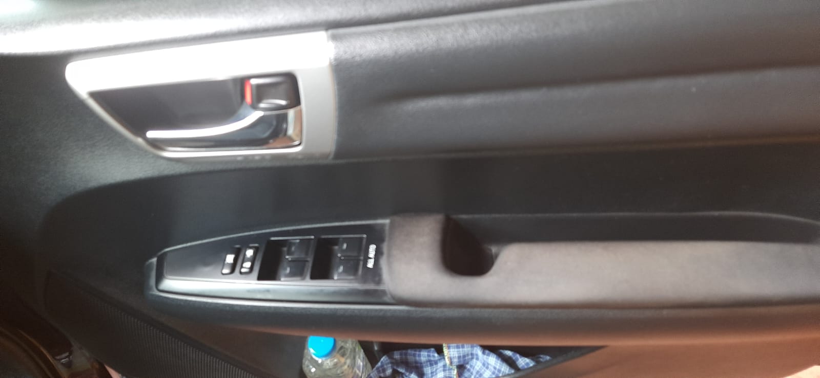 Toyota Axio Hybrid G Grade 2014