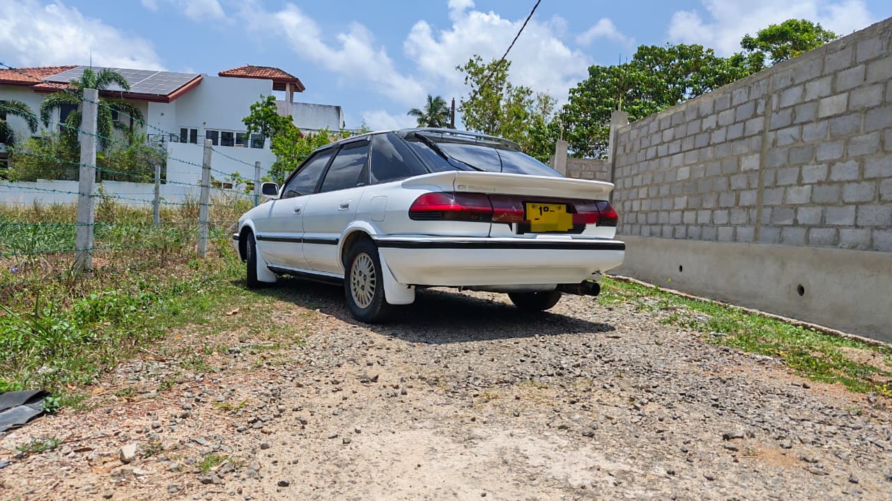 Toyota Sprinter Cielo G Saloon 1990