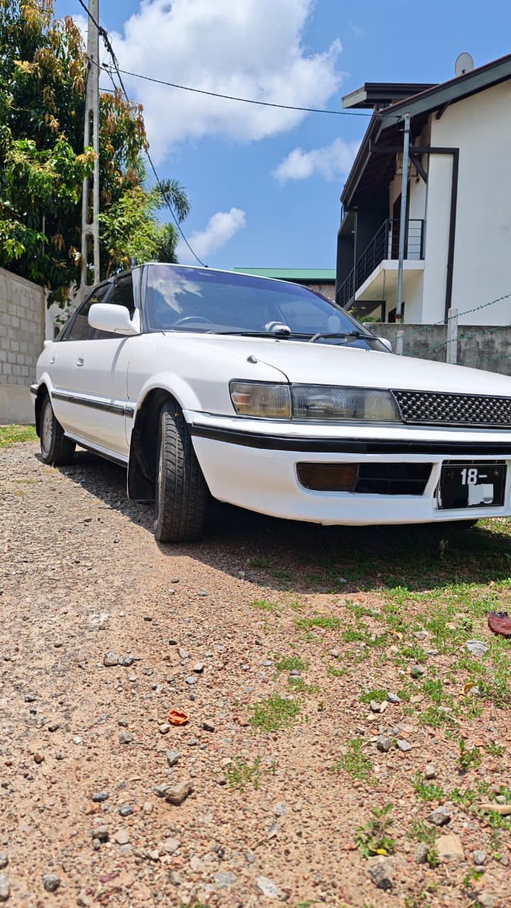 Toyota Sprinter Cielo G Saloon 1990