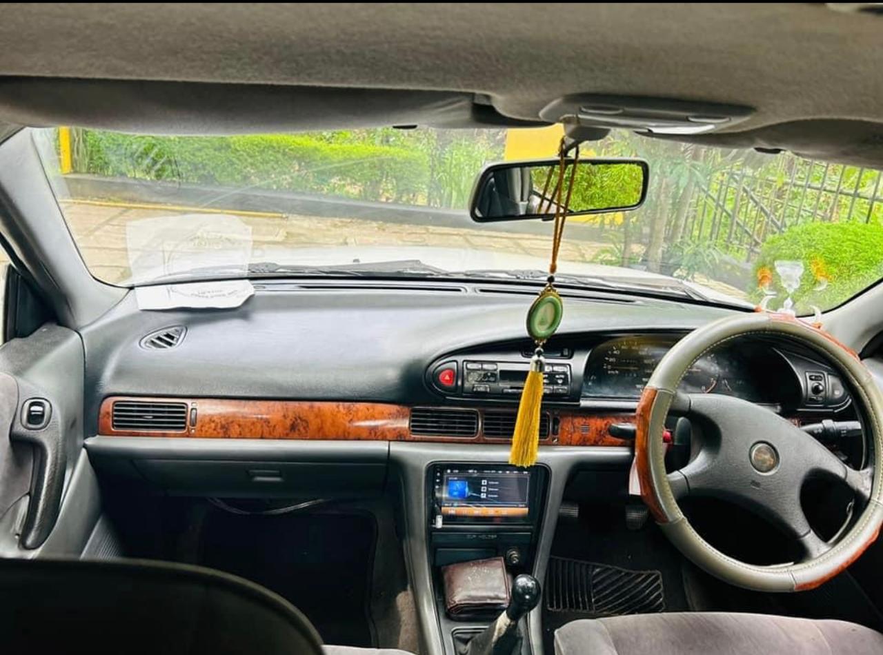 Nissan Bluebird 1992