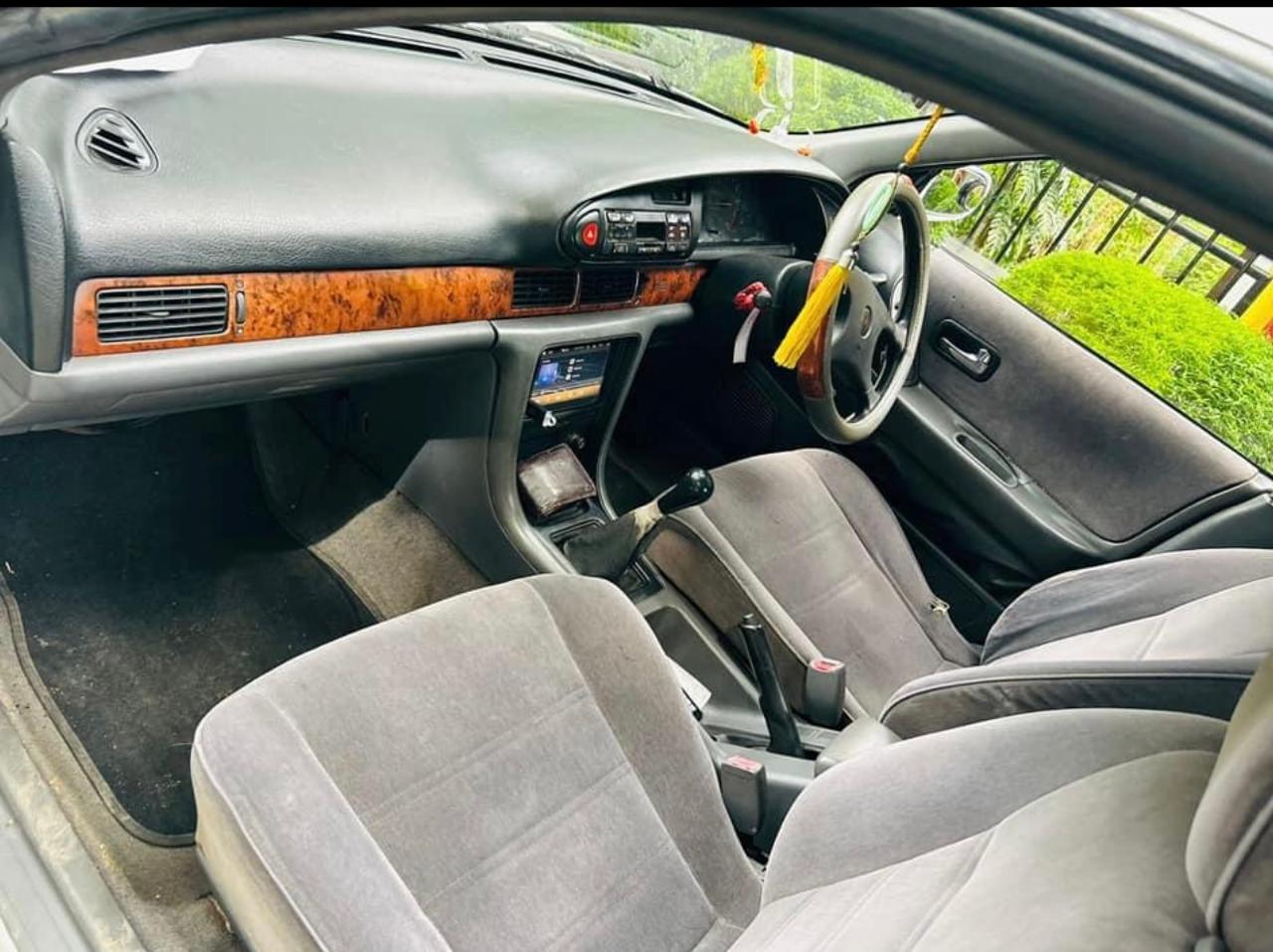 Nissan Bluebird 1992