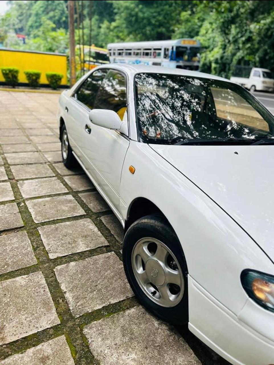 Nissan Bluebird 1992